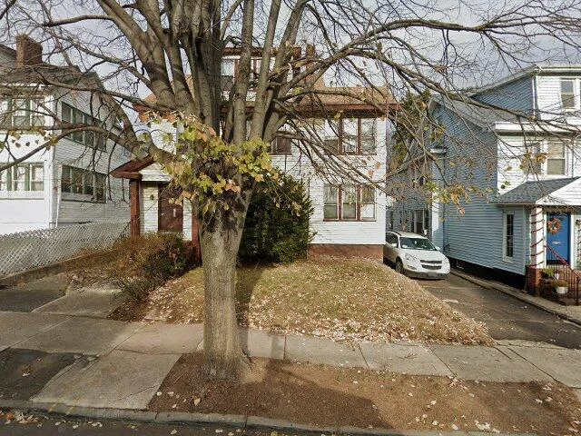 House image located at Newark, NJ 07112
