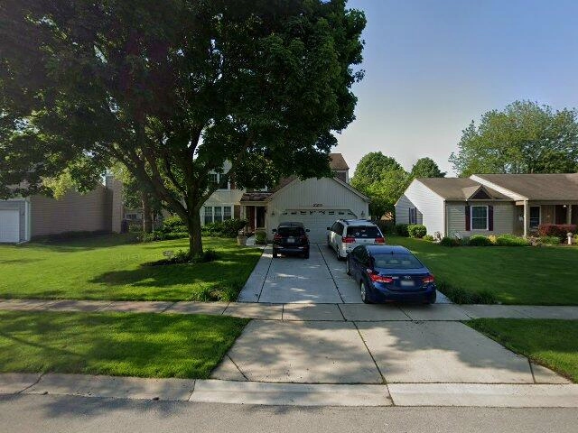 House image located at Algonquin, IL 60102