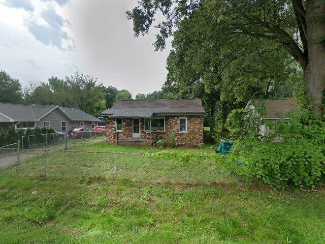 House image located at Romulus, MI 48174