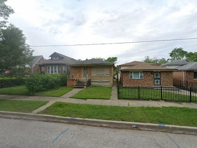 House image located at Chicago, IL 60628