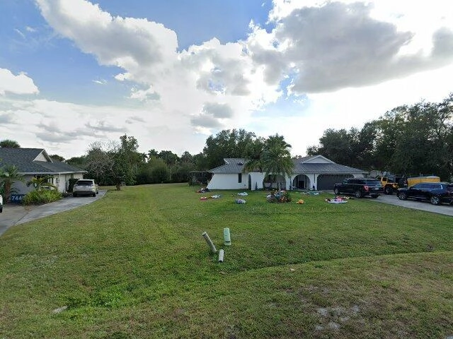 House image located at North Fort Myers, FL 33917
