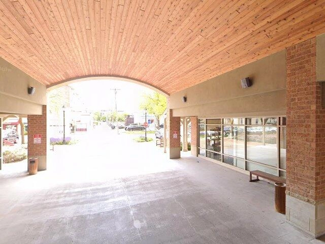 House image located at Roselle, IL 60172