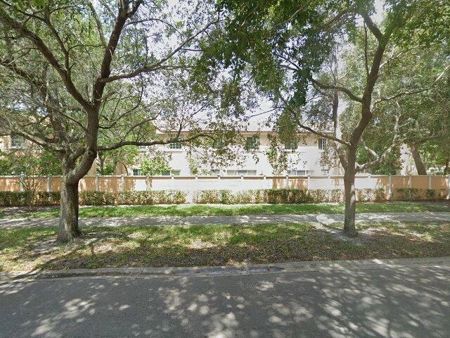 House image located at Hollywood, FL 33025