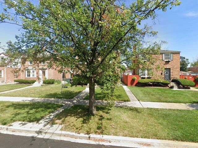 House image located at Broadview, IL 60155