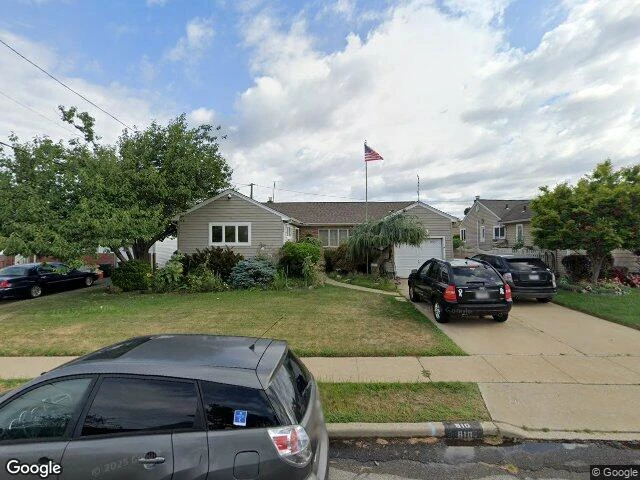 House image located at Franklin Square, NY 11010