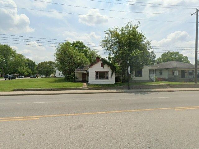 House image located at Muscatine, IA 52761