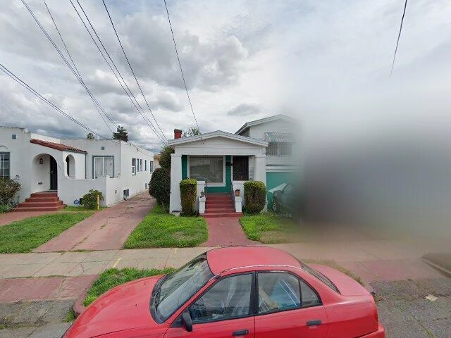 House image located at Oakland, CA 94605