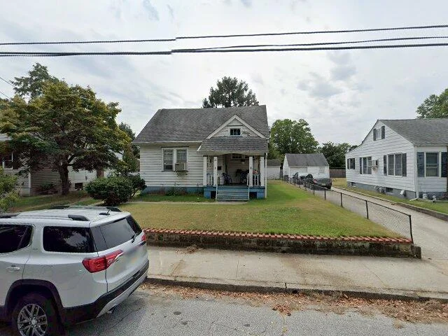 House image located at Pennsville, NJ 08070