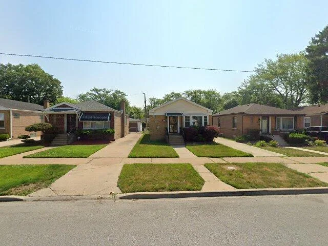 House image located at Chicago, IL 60628