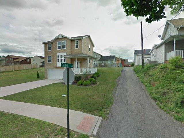 House image located at Canton, OH 44703
