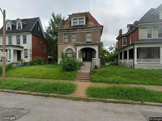 House image located at Saint Louis, MO 63113