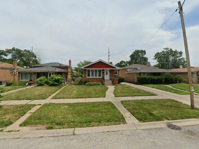House image located at Dolton, IL 60419