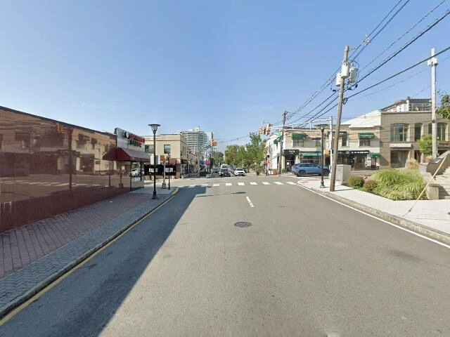 House image located at Aurora, IL 60505