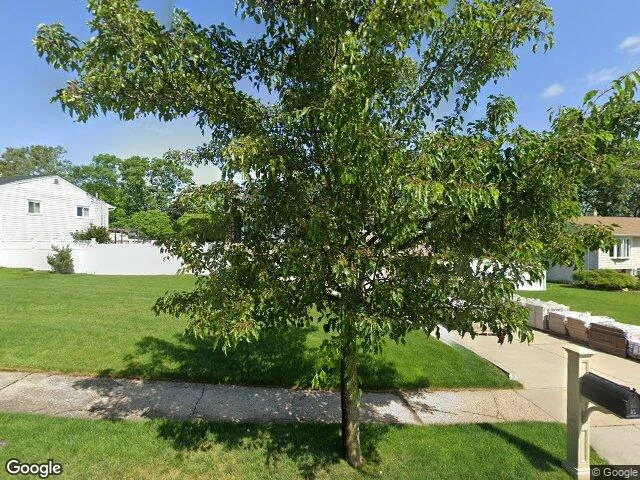 House image located at Smithtown, NY 11787