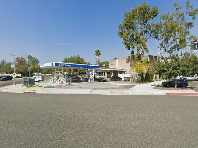 House image located at Florissant, MO 63033