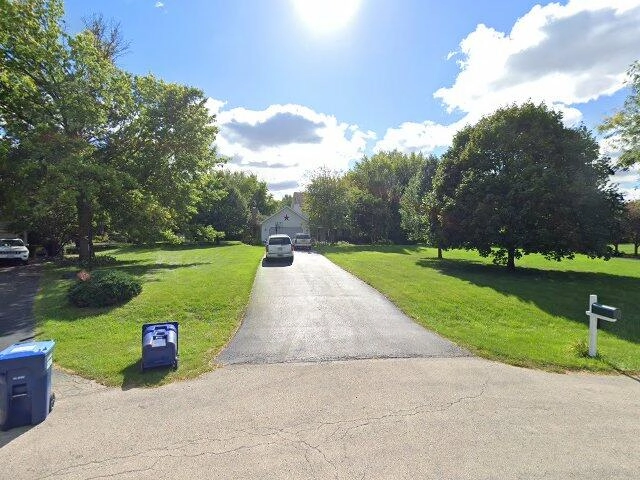 House image located at Saint Charles, IL 60175