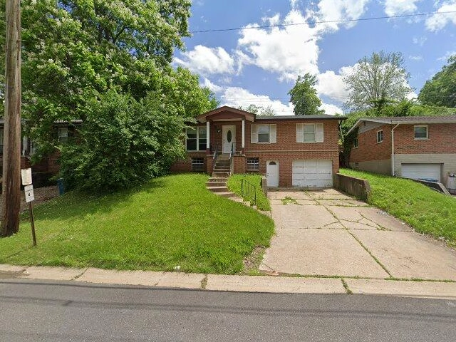 House image located at Saint Louis, MO 63121