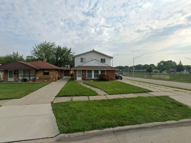 House image located at Harper Woods, MI 48225