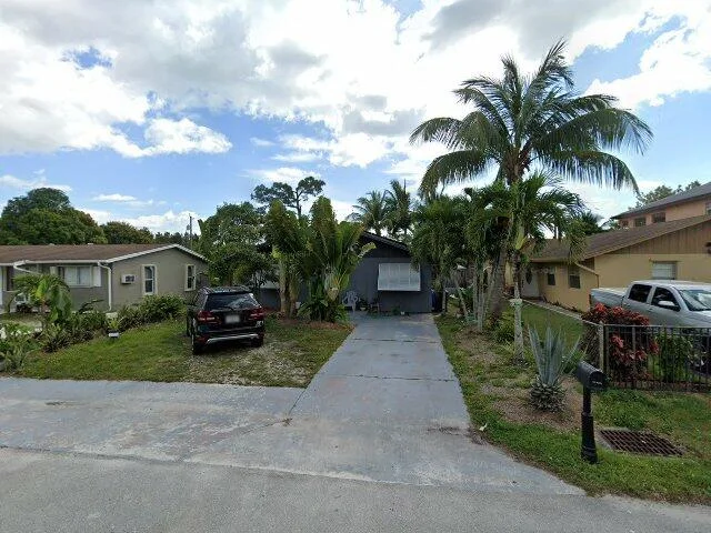 House image located at Lake Worth, FL 33461