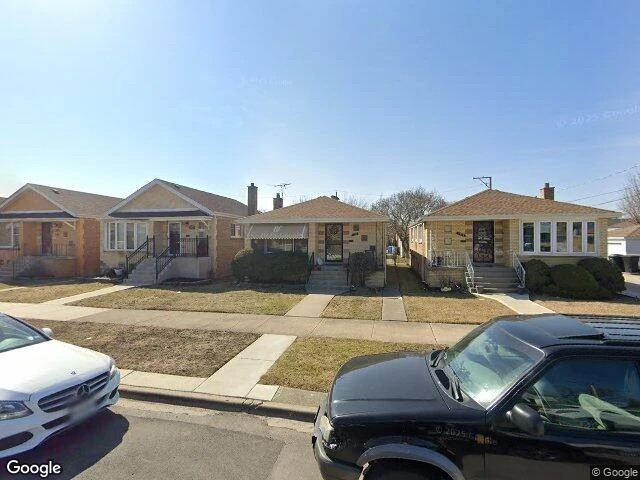 House image located at Chicago, IL 60652