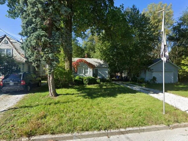 House image located at Moline, IL 61265