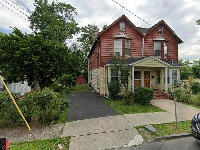 House image located at Newark, NJ 07104