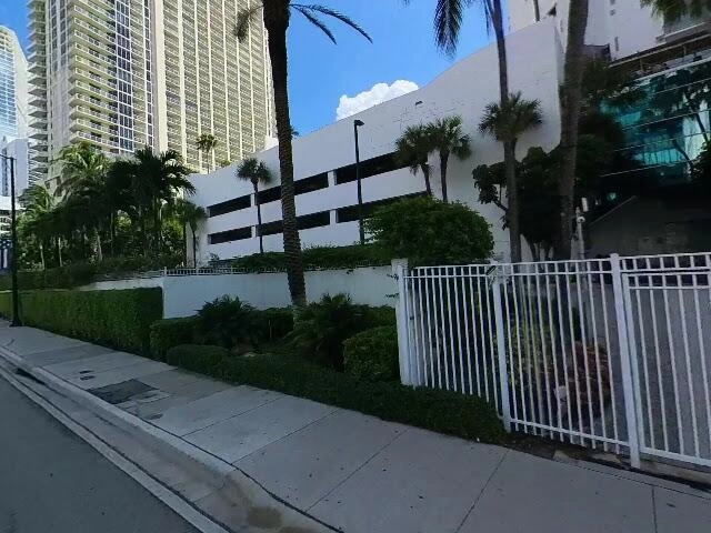 House image located at North Miami Beach, FL 33160