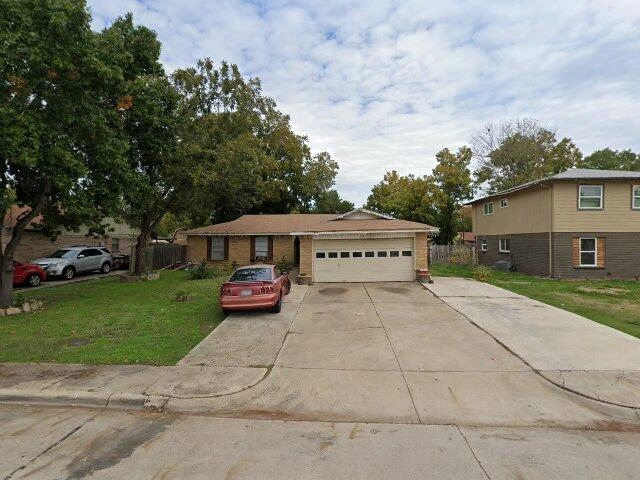 House image located at Grand Prairie, TX 75052