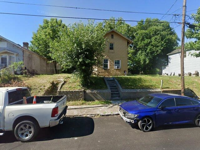 House image located at Louisville, KY 40210