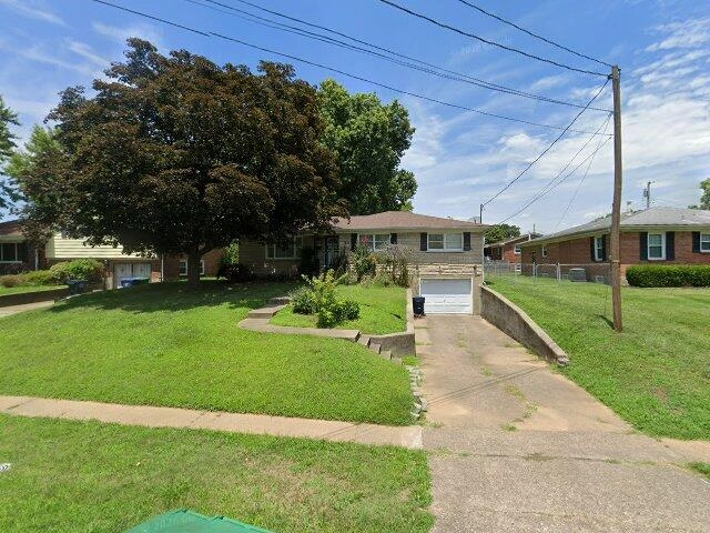House image located at Louisville, KY 40216