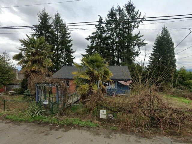 House image located at Everett, WA 98203