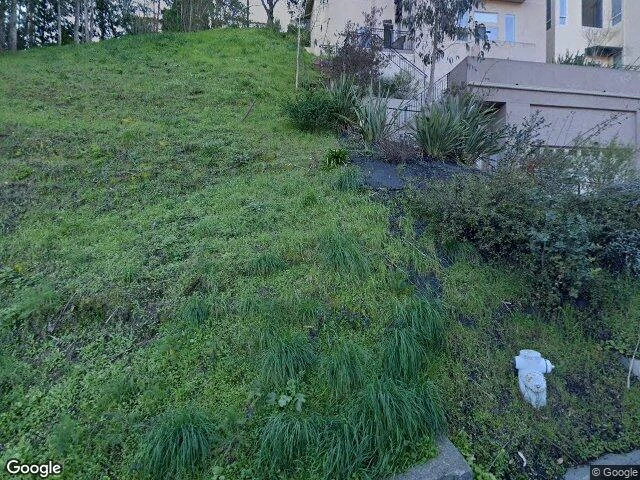 House image located at Oakland, CA 94618