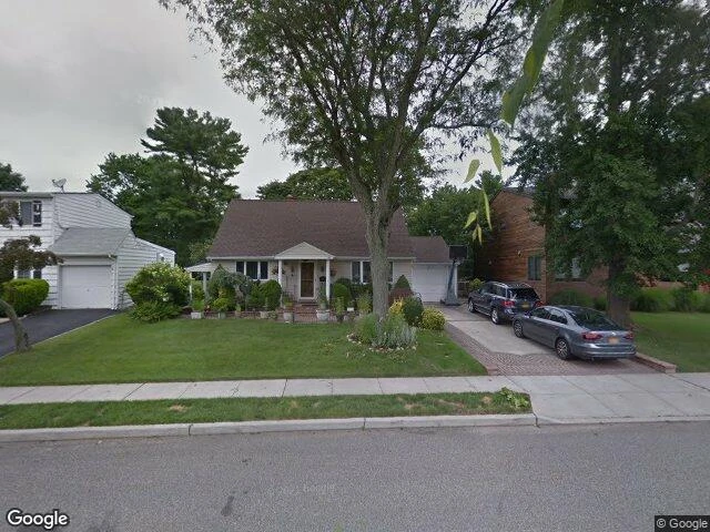 House image located at Albertson, NY 11507