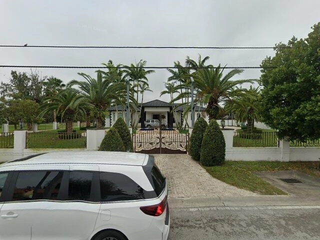 House image located at Miami, FL 33175