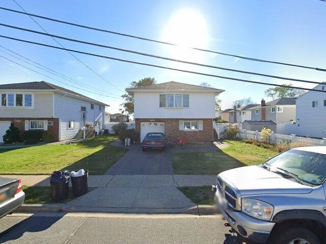 House image located at Oceanside, NY 11572