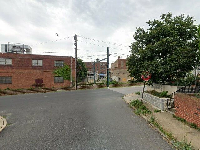 House image located at Salem, VA 24153