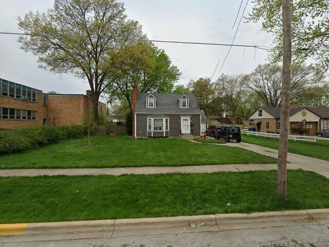 House image located at Aurora, IL 60505