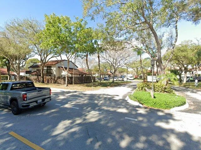 House image located at Miami, FL 33186