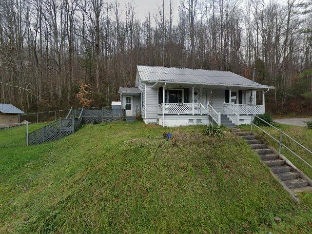 House image located at Norton, VA 24273