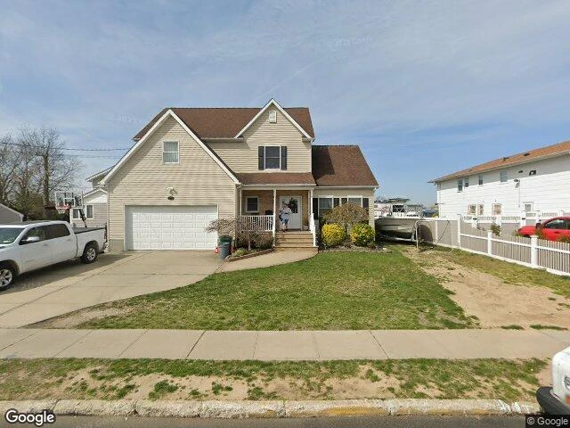 House image located at Freeport, NY 11520