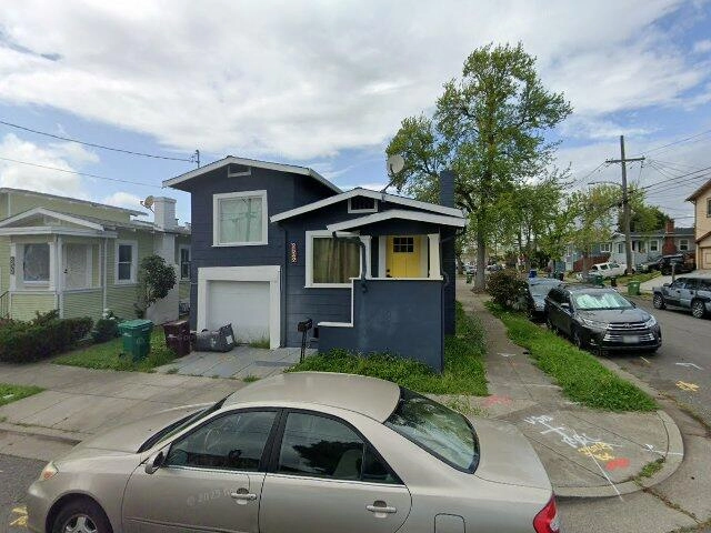 House image located at Oakland, CA 94605