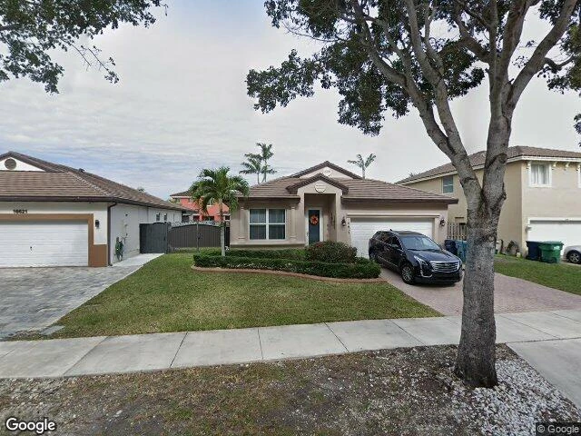 House image located at Miami, FL 33193