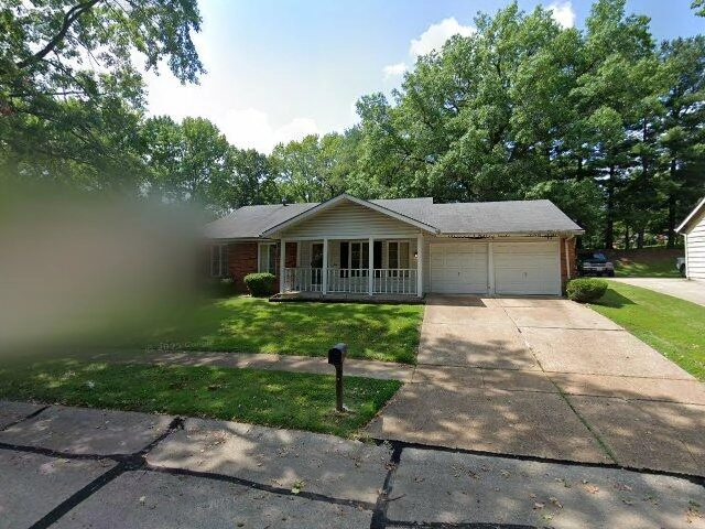 House image located at Saint Louis, MO 63138