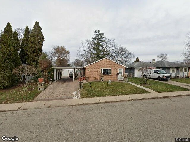 House image located at Carpentersville, IL 60110