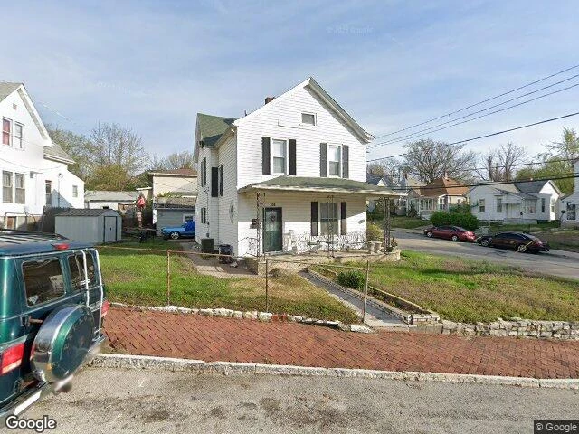 House image located at Alton, IL 62002