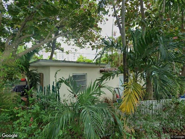 House image located at Miami, FL 33181