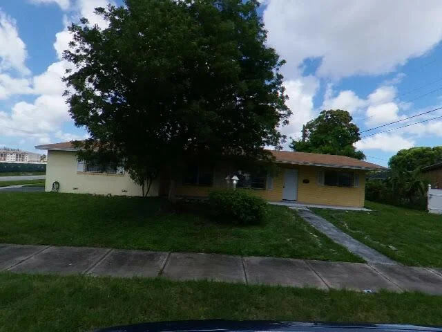 House image located at Miami, FL 33169
