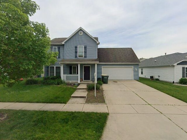 House image located at Valparaiso, IN 46385