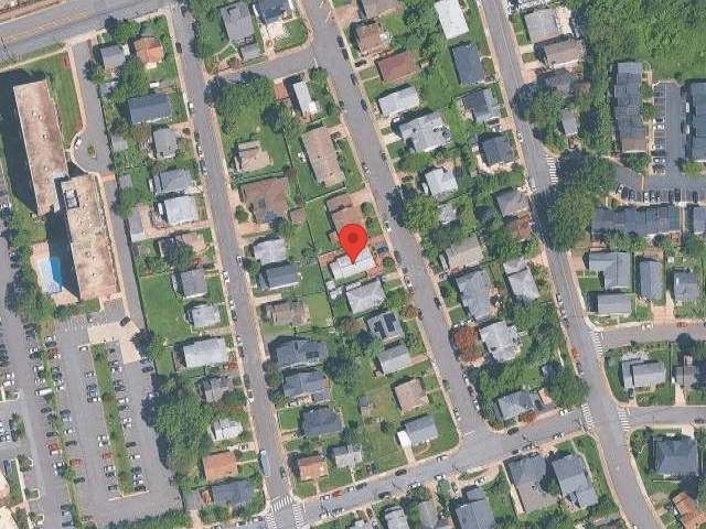 House image located at Arlington, VA 22204