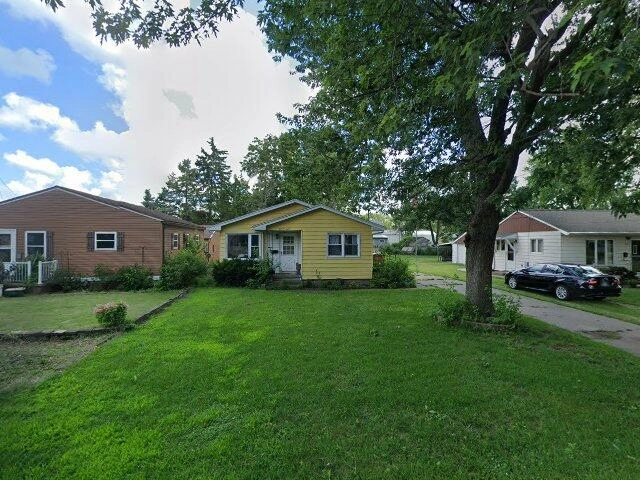 House image located at Camanche, IA 52730